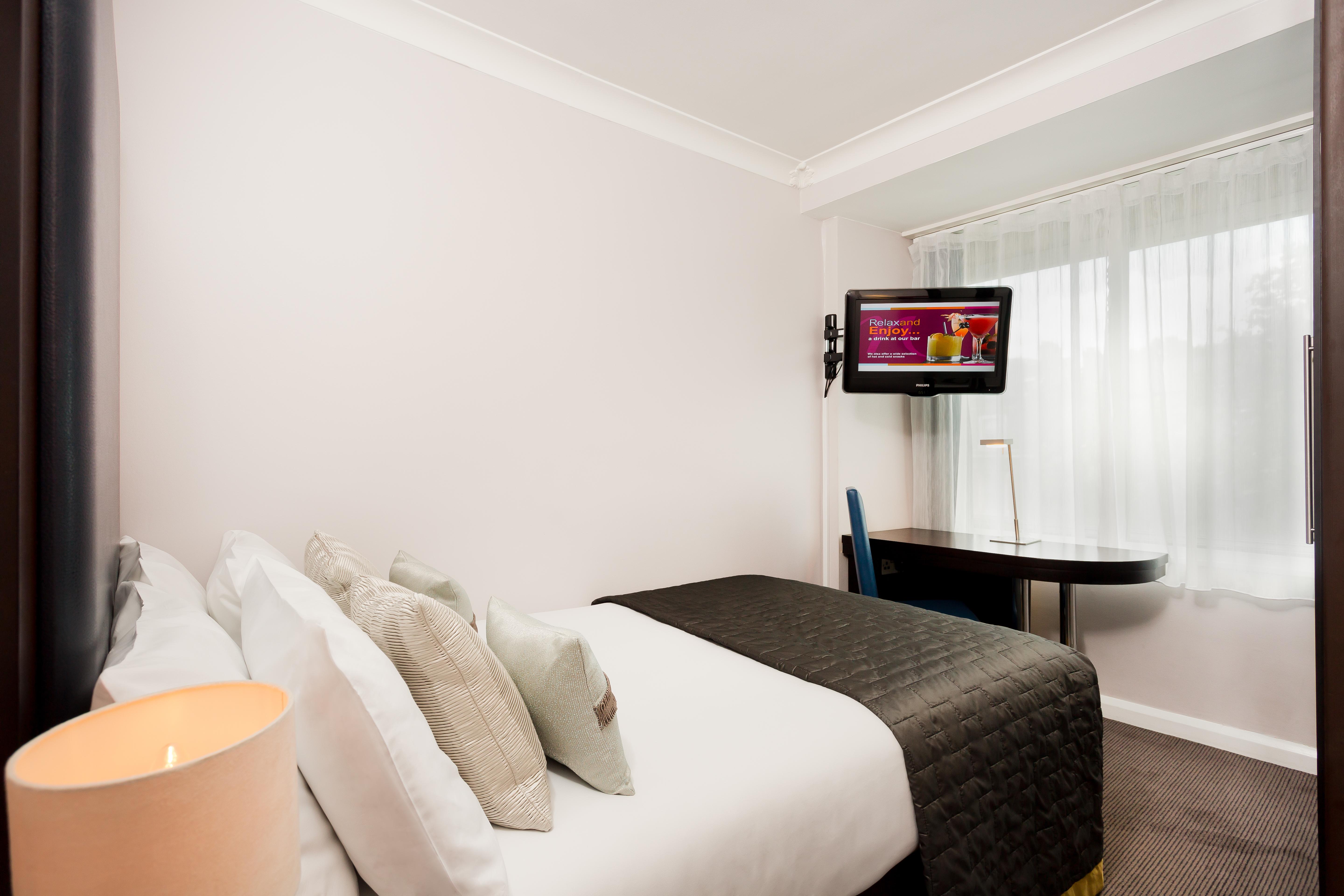 Mercure London Kensington Hotel Bagian luar foto